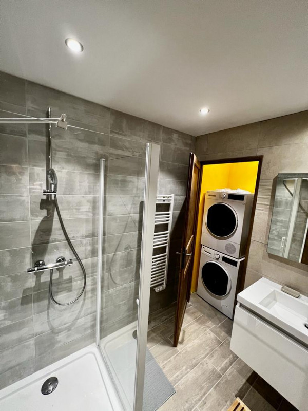 SALLE D'EAU - APPARTEMENT BALCONS DE PIERRE POMME 5  - VALLOIRE LES VERNEYS SALLE D'EAU - APPARTEMENT BALCONS DE PIERRE POMME 5  - VALLOIRE LES VERNEYS