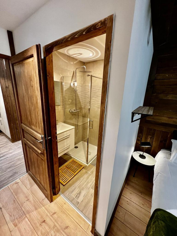 SALLE D'EAU - APPARTEMENT BALCONS DE PIERRE POMME 5 - VALLOIRE LES VERNEYS SALLE D'EAU - APPARTEMENT BALCONS DE PIERRE POMME 5 - VALLOIRE LES VERNEYS