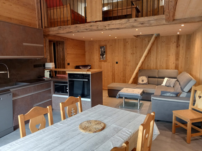 SALON- APPARTEMENT CHALET DERBEY - VALLOIRE LE CRET DU SERROZ - VALLOIRE RESERVATIONS 