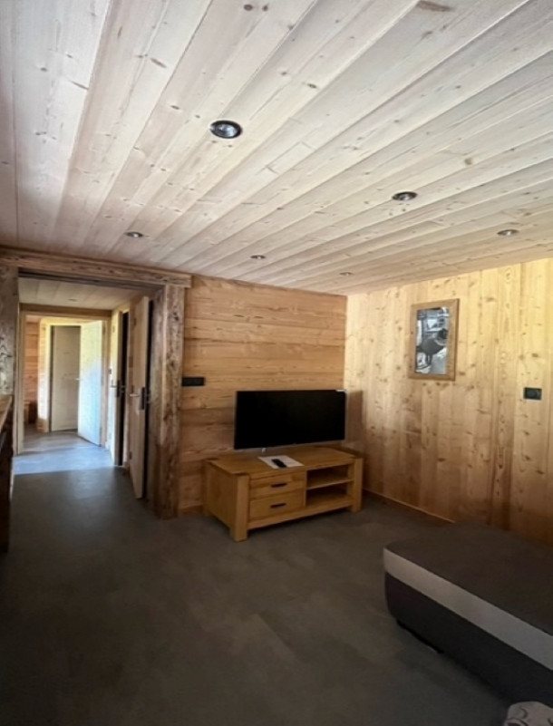 SALON- APPARTEMENT CHALET DERBEY - VALLOIRE LE CRET DU SERROZ - VALLOIRE RESERVATIONS