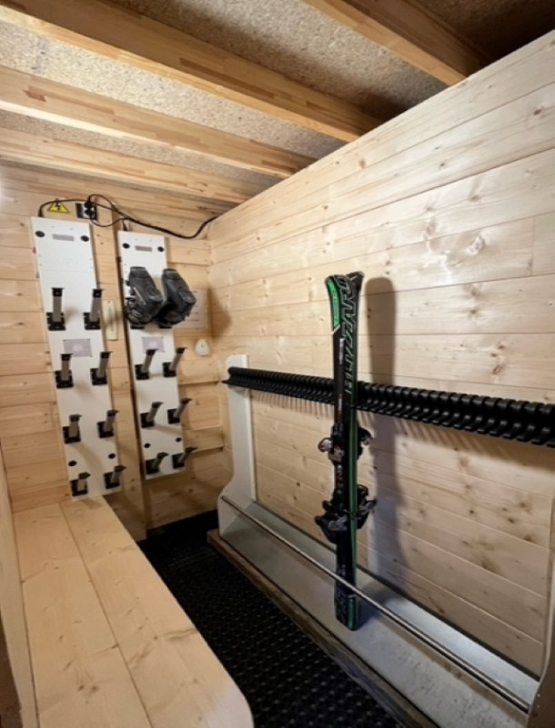 LOCAL A SKIS - APPARTEMENT CHALET DERBEY - VALLOIRE LE CRET DU SERROZ - VALLOIRE RESERVATIONS