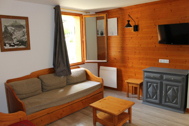 SALON - APPARTEMENT CHALETS GALIBIER 2 N° 402 - MOULIN BENJAMIN - VALLOIRE - VALLOIRE RESERVATIONS SALON - APPARTEMENT CHALETS GALIBIER 2 N° 402 - MOULIN BENJAMIN - VALLOIRE - VALLOIRE RESERVATIONS