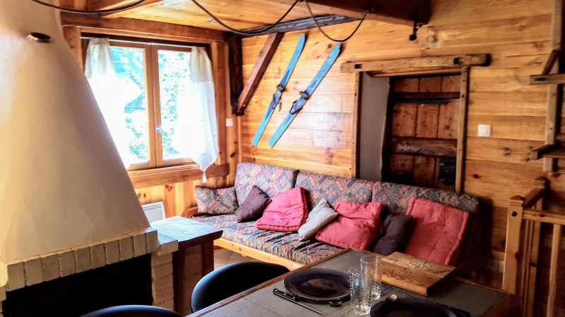 SALON - CHALET LE TAUHARA - VALLOIRE LES CLOTS - VALLOIRE RESERVATIONS SALON - CHALET LE TAUHARA - VALLOIRE LES CLOTS - VALLOIRE RESERVATIONS