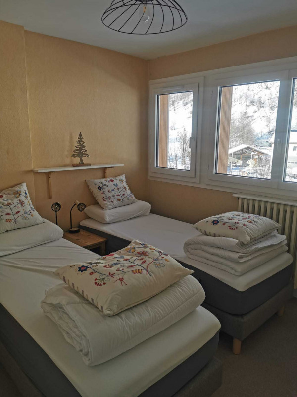 CHAMBRE - APPARTEMENT RESIDENCE GALIBIER 23 - VALLOIRE CENTRE CHAMBRE - APPARTEMENT RESIDENCE GALIBIER 23 - VALLOIRE CENTRE