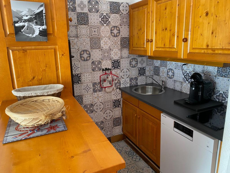 CUISINE - APPARTEMENT LE PRAZ 2 - VALLOIRE CENTRE CUISINE - APPARTEMENT LE PRAZ 2 - VALLOIRE CENTRE