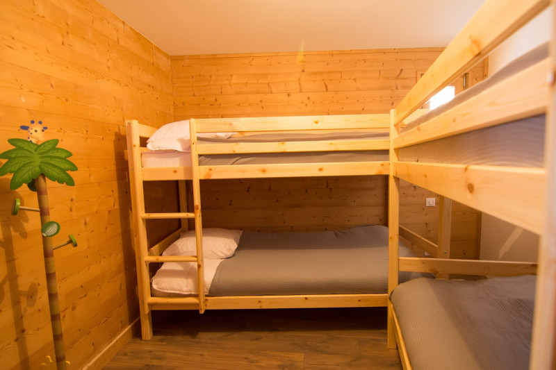 CHAMBRE - APPARTEMENT AZUR - VALLOIRE LA RUAZ CHAMBRE - APPARTEMENT AZUR - VALLOIRE LA RUAZ