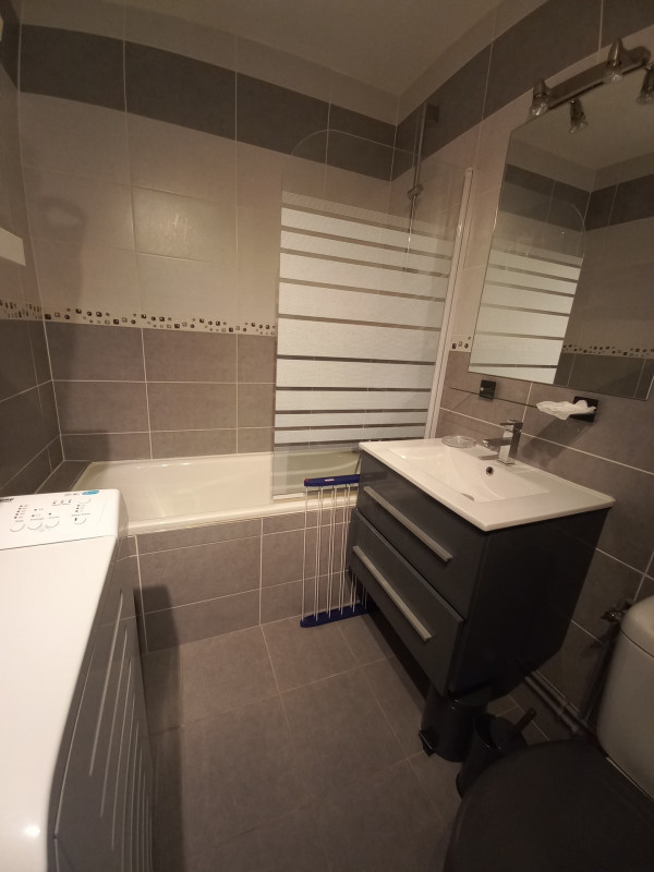 SALLE DE BAINS - APPARTEMENT VAL D'AUREA 51 - VALLOIRE CENTRE SALLE DE BAINS - APPARTEMENT VAL D'AUREA 51 - VALLOIRE CENTRE