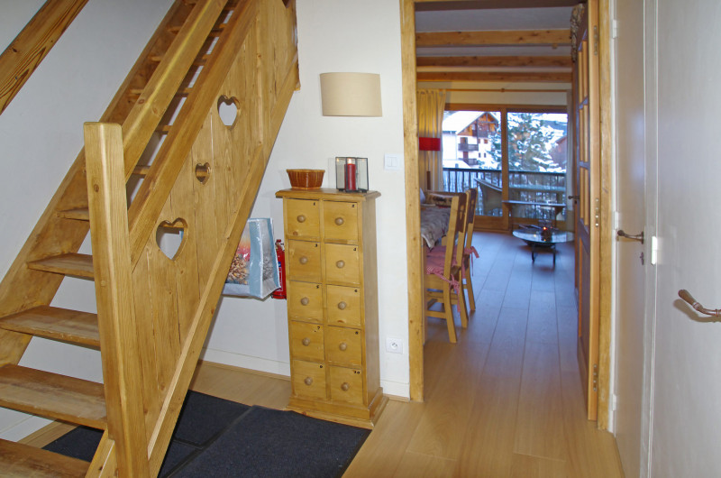 COULOIR - APPARTEMENT LE PRAZ 24 - VALLOIRE CENTRE - VALLOIRE RESERVATIONS COULOIR - APPARTEMENT LE PRAZ 24 - VALLOIRE CENTRE - VALLOIRE RESERVATIONS