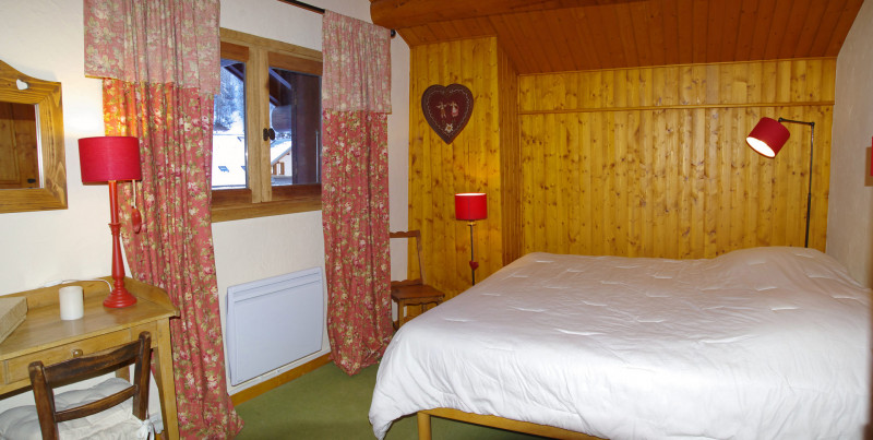 CHAMBRE - APPARTEMENT LE PRAZ 24 - VALLOIRE CENTRE CHAMBRE - APPARTEMENT LE PRAZ 24 - VALLOIRE CENTRE