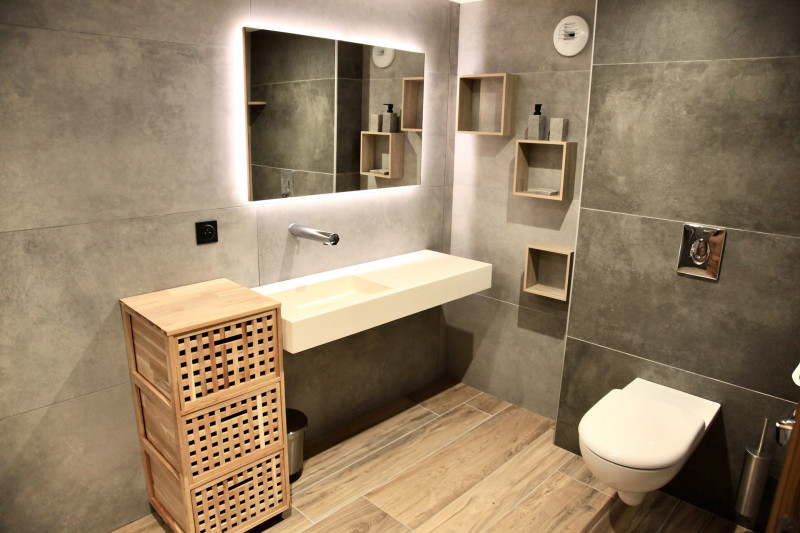 SALLE D'EAU PMR - APPARTEMENT CHALET EQUINOXE - VALLOIRE LE MOULIN BENJAMIN SALLE D'EAU PMR - APPARTEMENT CHALET EQUINOXE - VALLOIRE LE MOULIN BENJAMIN