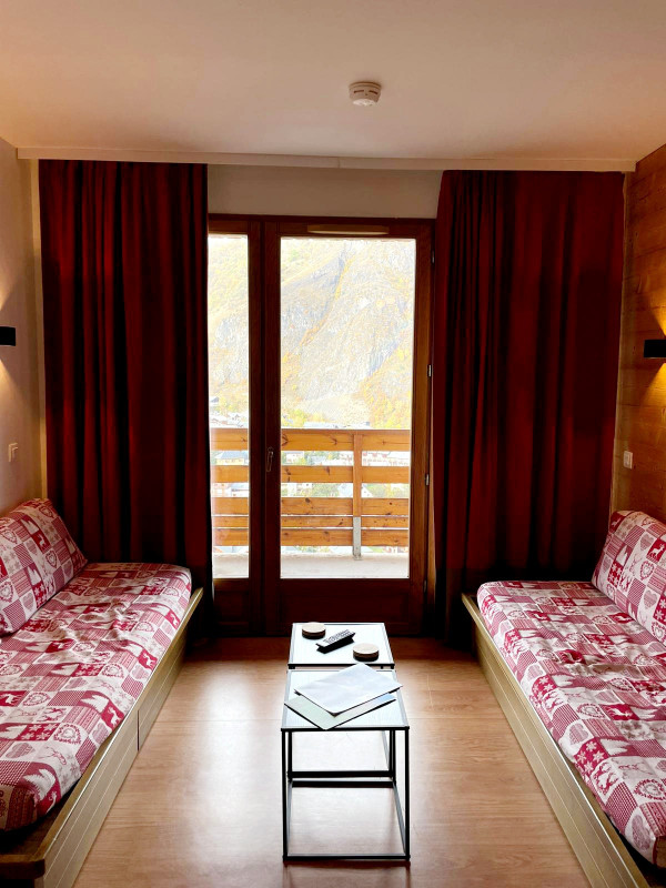 SALON - APPARTEMENT CHALETS DE VALORIA EPIDOTE 13 - LES CHARBONNIERES VALLOIRE - VALLOIRE RESERVATIONS SALON - APPARTEMENT CHALETS DE VALORIA EPIDOTE 13 - LES CHARBONNIERES VALLOIRE - VALLOIRE RESERVATIONS