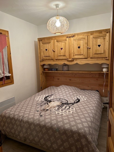 CHAMBRE- AZALEE HAMEAU DE LA VALLEE D'OR APPARTEMENT 400- VALLOIRE LES CHARBONNIERES 