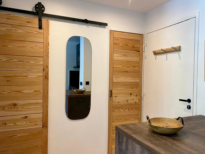 ENTREE - APPARTEMENT CHALETS DE VALORIA EPIDOTE 13 - LES CHARBONNIERES VALLOIRE ENTREE - APPARTEMENT CHALETS DE VALORIA EPIDOTE 13 - LES CHARBONNIERES VALLOIRE