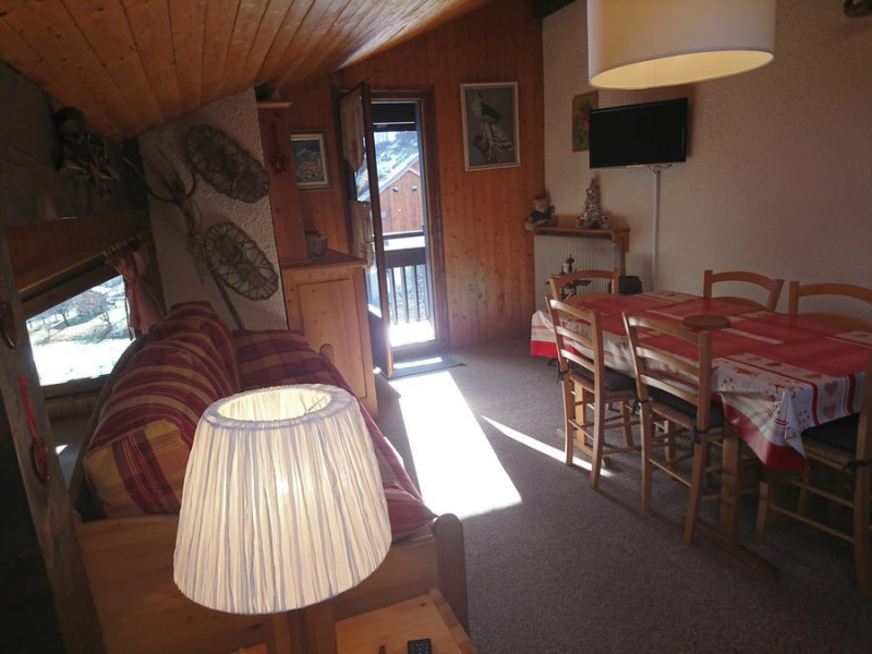 PIECE DE VIE - APPARTEMENT ROCHER SAINT PIERRE 3A - VALLOIRE CENTRE PIECE DE VIE - APPARTEMENT ROCHER SAINT PIERRE 3A - VALLOIRE CENTRE