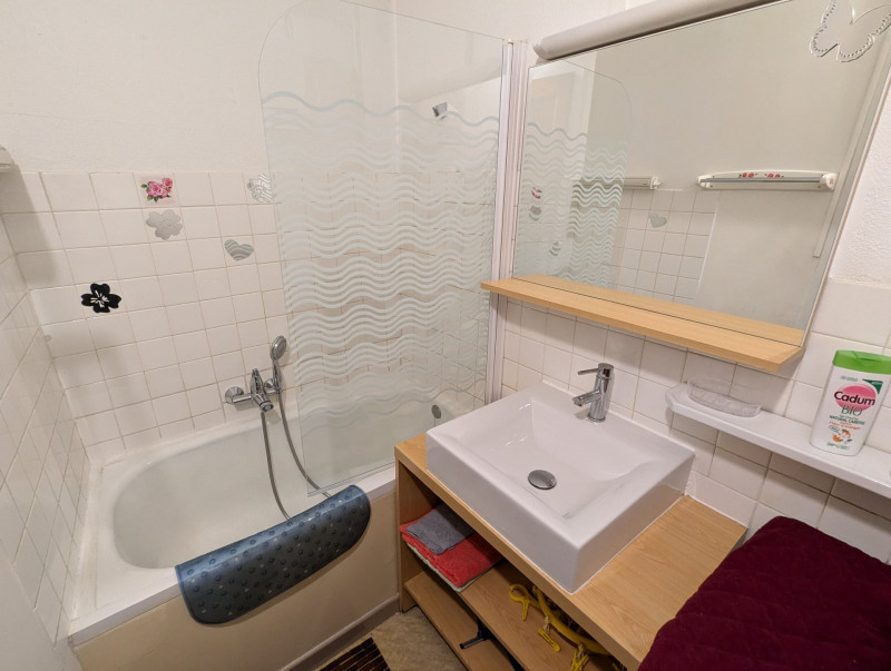 SALLE DE BAINS - APPARTEMENT ROSE DES NEIGES 1 - VALLOIRE CENTRE - VALLOIRE RESERVATIONS SALLE DE BAINS - APPARTEMENT ROSE DES NEIGES 1 - VALLOIRE CENTRE - VALLOIRE RESERVATIONS