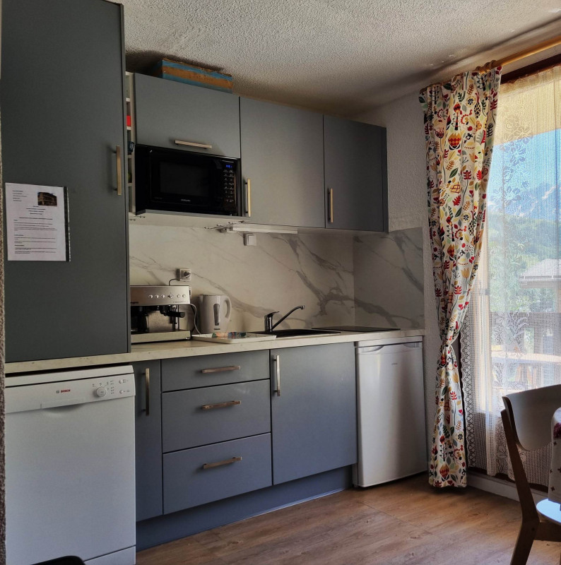 CUISINE - APPARTEMENT THYMEL 23 - VALLOIRE LES VERNEYS - VALLOIRE RESERVATIONS CUISINE - APPARTEMENT THYMEL 23 - VALLOIRE LES VERNEYS - VALLOIRE RESERVATIONS