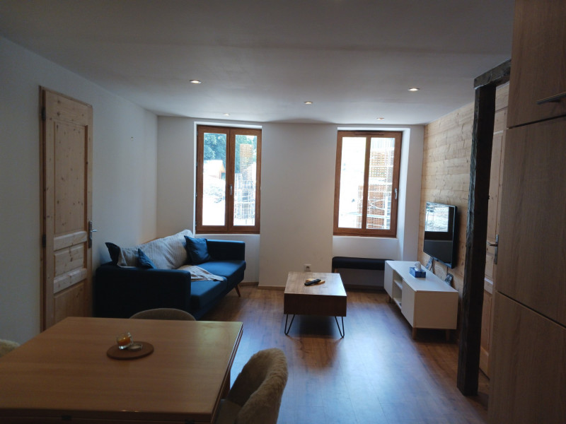 SALON - APPARTEMENT EMILIENNE N°4 - VALLOIRE CENTRE - VALLOIRE RESERVATIONS SALON - APPARTEMENT EMILIENNE N°4 - VALLOIRE CENTRE - VALLOIRE RESERVATIONS