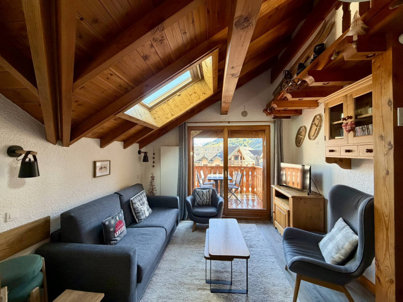 SALON - APPARTEMENT ROCHES FLEURIES B6 - VALLOIRE CENTRE - VALLOIRE RESERVATIONS SALON - APPARTEMENT ROCHES FLEURIES B6 - VALLOIRE CENTRE - VALLOIRE RESERVATIONS