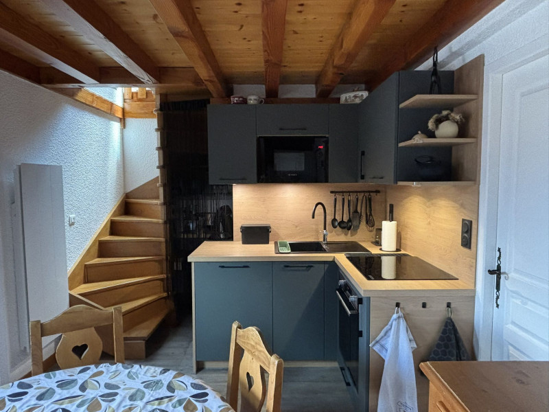 COIN REPAS - APPARTEMENT ROCHES FLEURIES B6 - VALLOIRE CENTRE COIN REPAS - APPARTEMENT ROCHES FLEURIES B6 - VALLOIRE CENTRE