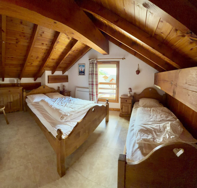 CHAMBRE- APPARTEMENT ROCHES FLEURIES B6 - VALLOIRE CENTRE