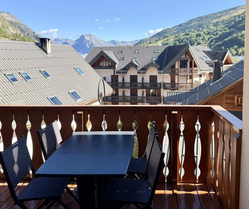 BALCON - APPARTEMENT ROCHES FLEURIES B6 - VALLOIRE CENTRE BALCON - APPARTEMENT ROCHES FLEURIES B6 - VALLOIRE CENTRE