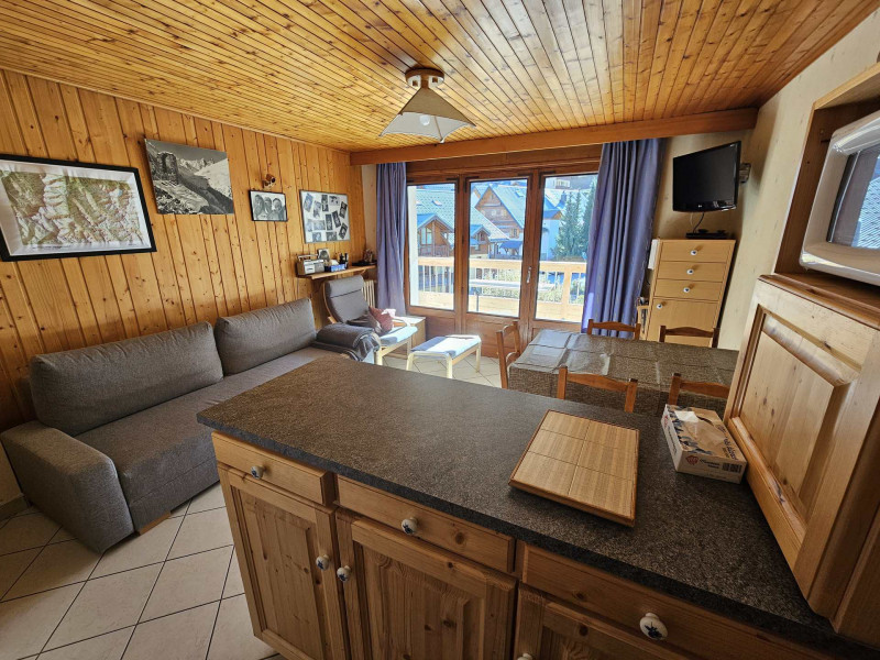 SEJOUR - APPARTEMENT LES CHARDONNETS B7 - VALLOIRE CENTRE - VALLOIRE RESERVATIONS SEJOUR - APPARTEMENT LES CHARDONNETS B7 - VALLOIRE CENTRE - VALLOIRE RESERVATIONS
