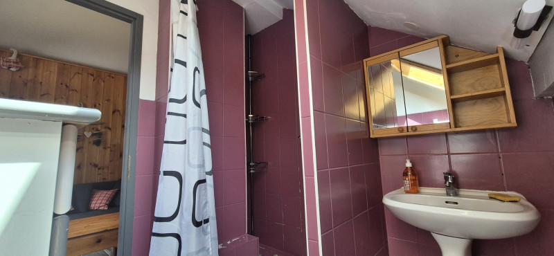 SALLE D'EAU - APPARTEMENT ALPAGES 8 - VALLOIRE CENTRE SALLE D'EAU - APPARTEMENT ALPAGES 8 - VALLOIRE CENTRE