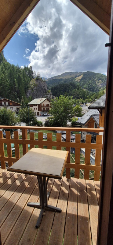 BALCON - APPARTEMENT ALPAGES 8 - VALLOIRE CENTRE BALCON - APPARTEMENT ALPAGES 8 - VALLOIRE CENTRE