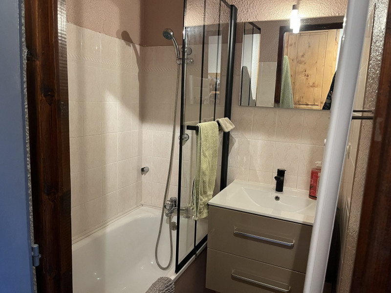 SALLE DE BAIN - STUDIO CORDELIERS 103 - LA GRAND VY VALLOIRE SALLE DE BAIN - STUDIO CORDELIERS 103 - LA GRAND VY VALLOIRE