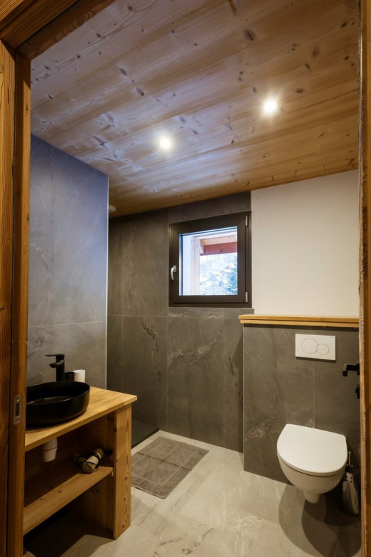 SALLE D'EAU - CHALET LE STRATO 2 - VALLOIRE CENTRE SALLE D'EAU - CHALET LE STRATO 2 - VALLOIRE CENTRE