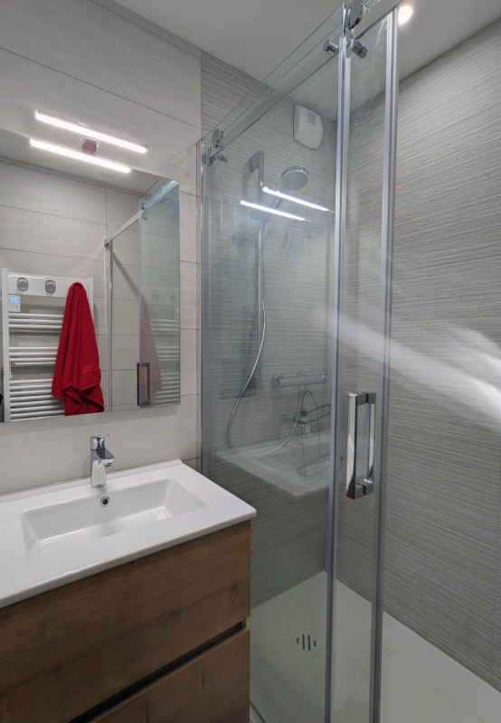 SALLE DE BAINS - STUDIO VALLEE D'OR 13- VALLOIRE CENTRE-VALLOIRE RESERVATIONS 