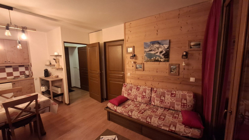 SALON - APPARTEMENT CHALETS DE VALORIA EPIDOTE 23 - LES CHARBONNIERES VALLOIRE - VALLOIRE RESERVATIONS SALON - APPARTEMENT CHALETS DE VALORIA EPIDOTE 23 - LES CHARBONNIERES VALLOIRE - VALLOIRE RESERVATIONS