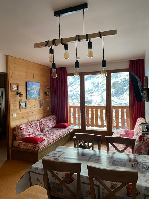 SEJOUR - APPARTEMENT CHALETS DE VALORIA EPIDOTE 23 - LES CHARBONNIERES VALLOIRE - VALLOIRE RESERVATIONS SEJOUR - APPARTEMENT CHALETS DE VALORIA EPIDOTE 23 - LES CHARBONNIERES VALLOIRE - VALLOIRE RESERVATIONS