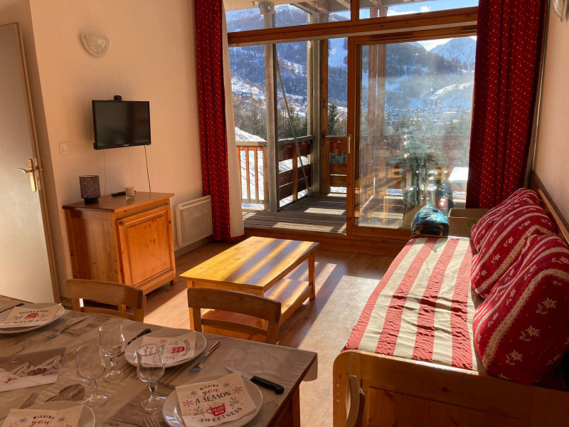 SEJOUR - APPARTEMENT HAMEAU DE VALLOIRE 403 - VALLOIRE LES CHOSEAUX VILLE - VALLOIRE RESERVATIONS SEJOUR - APPARTEMENT HAMEAU DE VALLOIRE 403 - VALLOIRE LES CHOSEAUX VILLE - VALLOIRE RESERVATIONS