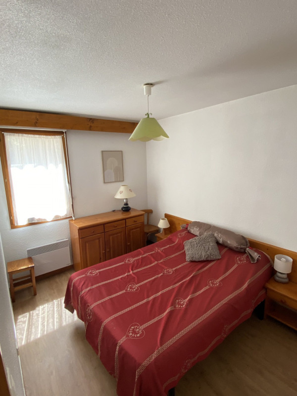 CHAMBRE - APPARTEMENT ROCHES FLEURIES B10 - VALLOIRE CENTRE CHAMBRE - APPARTEMENT ROCHES FLEURIES B10 - VALLOIRE CENTRE