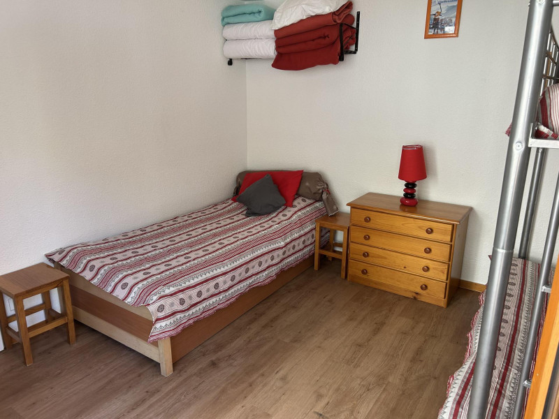 CHAMBRE - APPARTEMENT ROCHES FLEURIES B10 - VALLOIRE CENTRE CHAMBRE - APPARTEMENT ROCHES FLEURIES B10 - VALLOIRE CENTRE