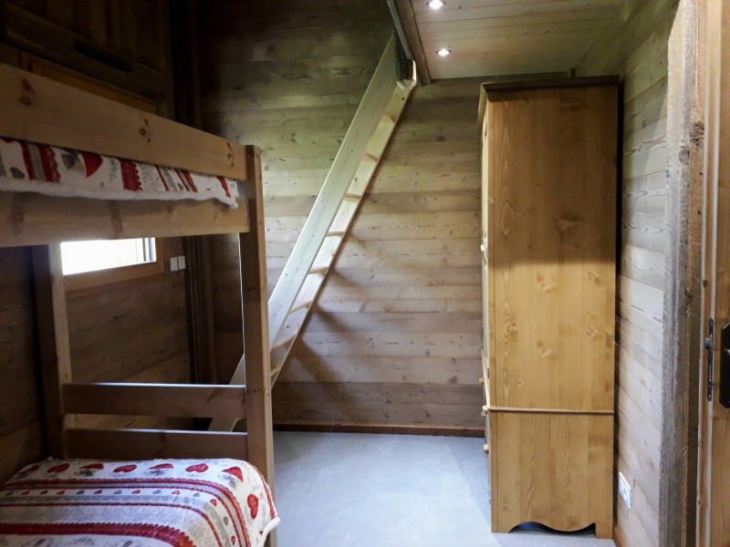 CHAMBRE - CHALET LU SHAMEUR - APPARTEMENT 1 - VALLOIRE LE CRET DU SERROZ CHAMBRE - CHALET LU SHAMEUR - APPARTEMENT 1 - VALLOIRE LE CRET DU SERROZ