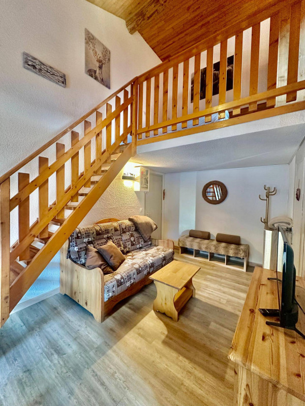 SALON - STUDIO BERGERS 110 - VALLOIRE CENTRE - LE CLOS DES ETOILES - VALLOIRE RESERVATIONS