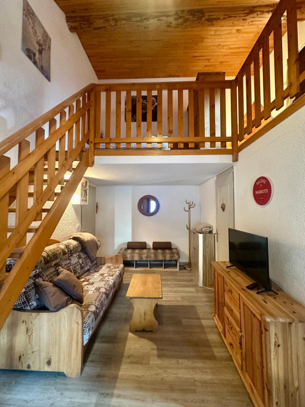 SALON - STUDIO BERGERS 110 - VALLOIRE CENTRE - LE CLOS DES ETOILES - VALLOIRE RESERVATIONS