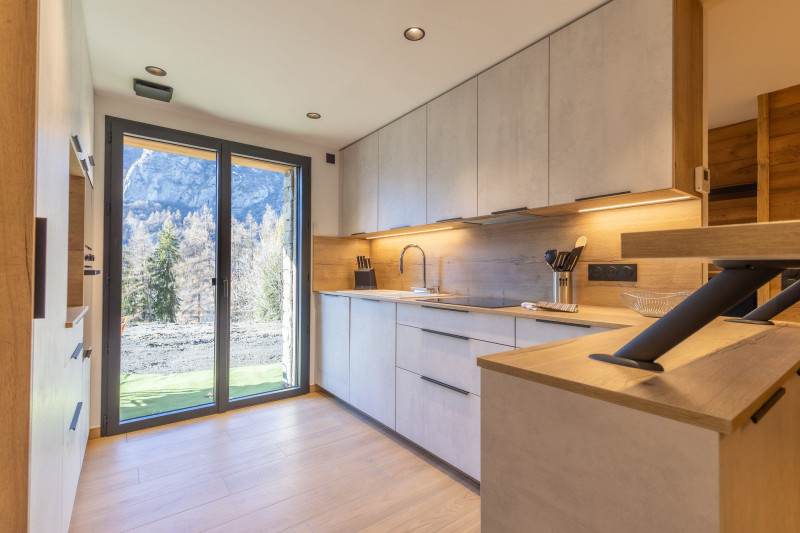 CUISINE - CHALET ESKIMO - CHOSEAUX VILLE VALLOIRE - VALLOIRE RESERVATIONS