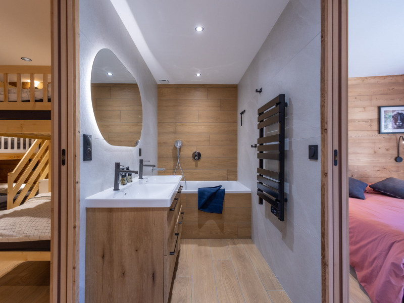 SALLE BAINS - CHALET ESKIMO - CHOSEAUX VILLE VALLOIRE - VALLOIRE RESERVATIONS