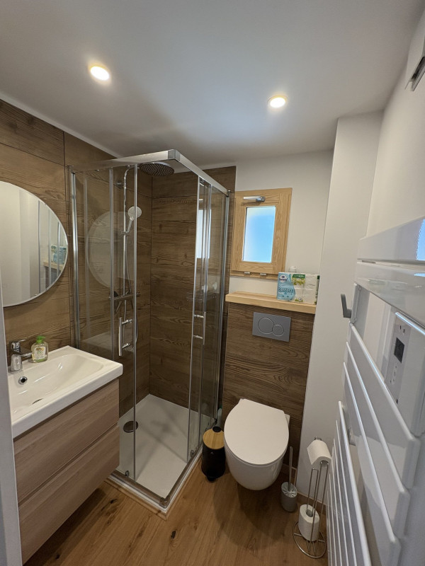 SALLE DE BAINS - CHALET LES MARMOTTES - APPARTEMENT RDC - VALLOIRE CENTRE