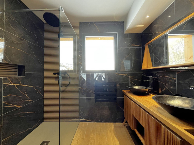 SALLE D'EAU CHAMBRE 3 - CHALET L'OREE - VALLOIRE LA RUAZ - VALLOIRE RESERVATIONS