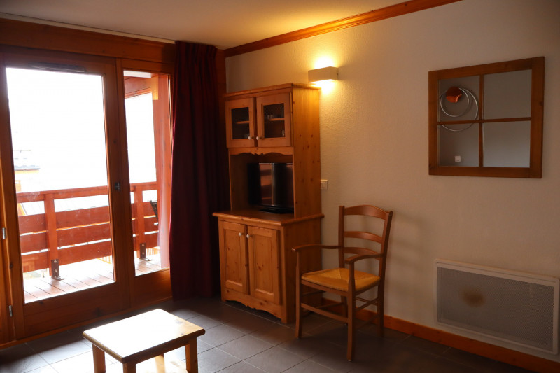 SALON - APPARTEMENT CHALETS DE LA VALLEE D'OR ASTER 203 - CHARBONNIERES VALLOIRE - VALLOIRE RESERVATIONS 