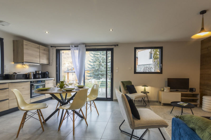 SEJOUR/CUISINE - APPARTEMENT LA CASSES BAS - VALLOIRE LES CASSES