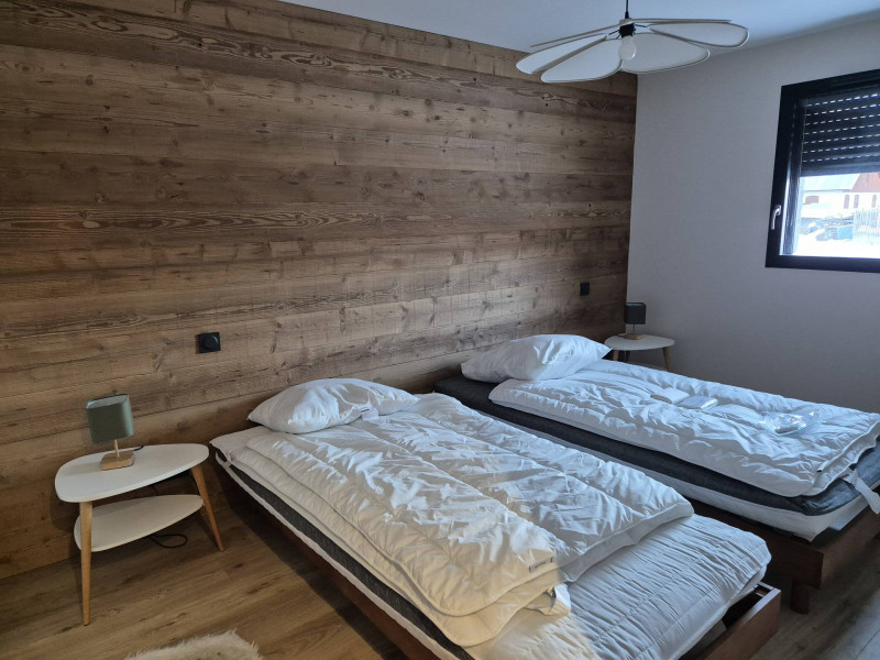 CHAMBRE - APPARTEMENT LA CASSES BAS - VALLOIRE LES CASSES CHAMBRE - APPARTEMENT LA CASSES BAS - VALLOIRE LES CASSES