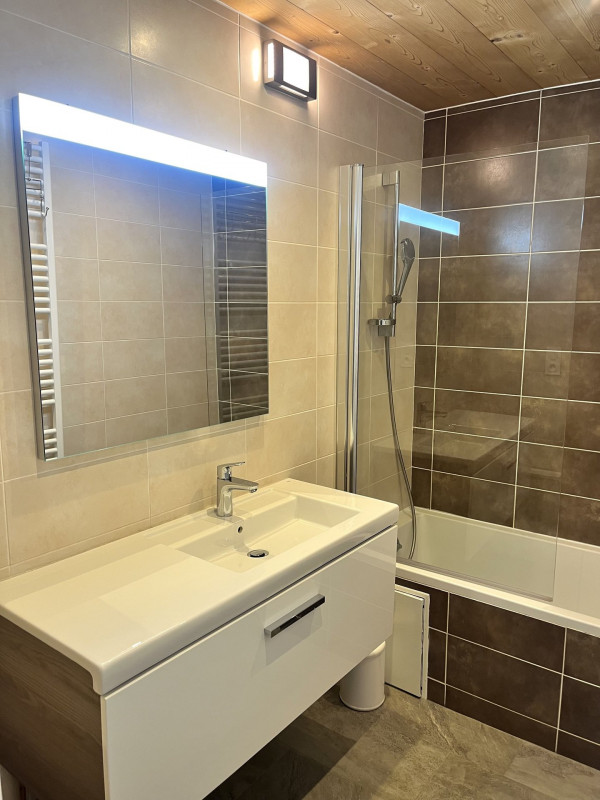 SALLE DE BAINS - APPARTEMENT LES EDELWEISS 5 - LES PLANS VALLOIRE