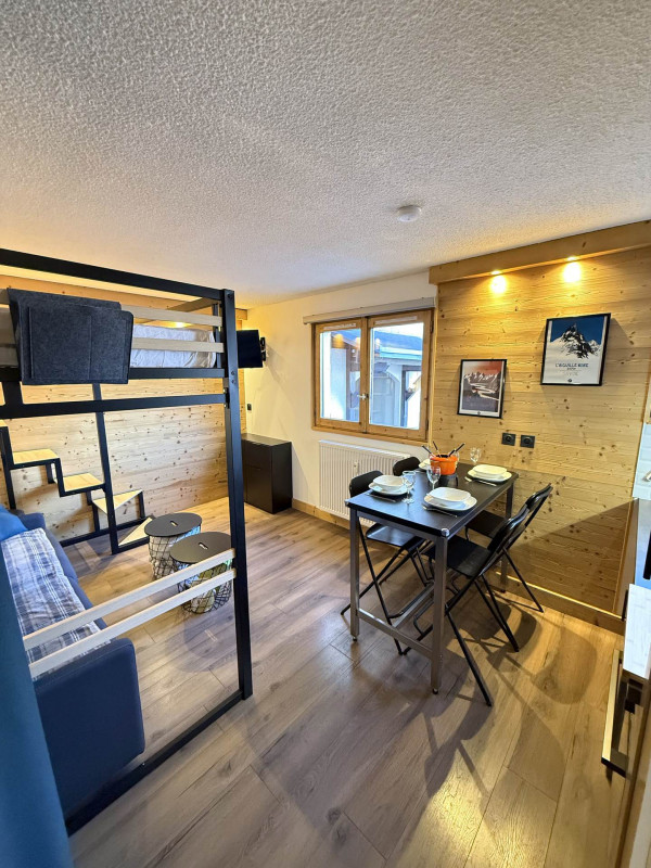 SALON - STUDIO ROCHER SAINT PIERRE 0A - VALLOIRE CENTRE