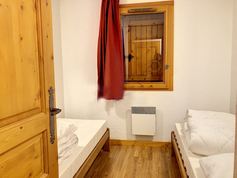 CHAMBRE 2 - APPARTEMENT CHALETS DE LA VALLEE D'OR ASTER 202 - CHARBONNIERES VALLOIRE