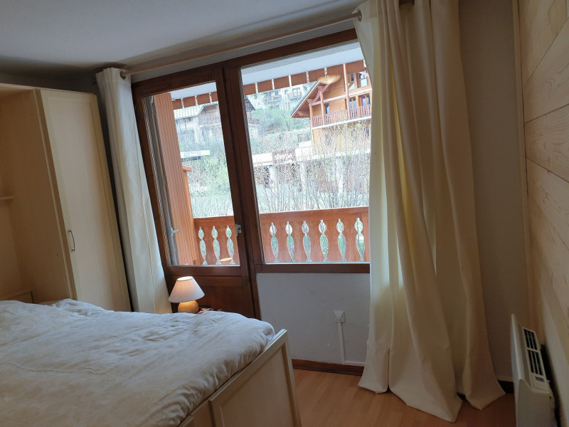 CHAMBRE - APPARTEMENT ROCHECHATEAU 37 - VALLOIRE CENTRE CHAMBRE - APPARTEMENT ROCHECHATEAU 37 - VALLOIRE CENTRE
